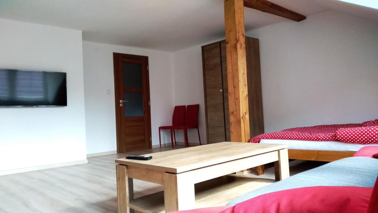 Apartmany Kukacci Hnizdo Benesov nad Ploucnici Extérieur photo