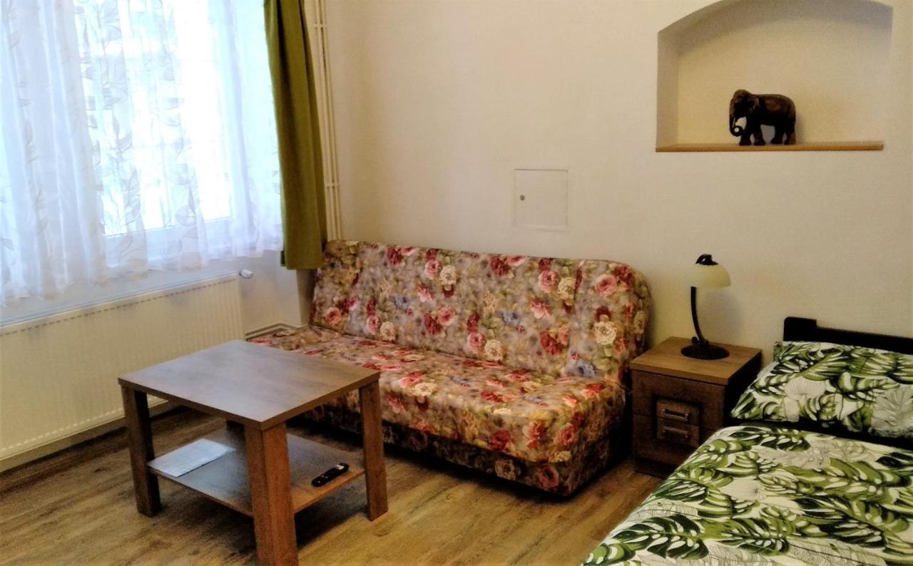 Apartmany Kukacci Hnizdo Benesov nad Ploucnici Extérieur photo